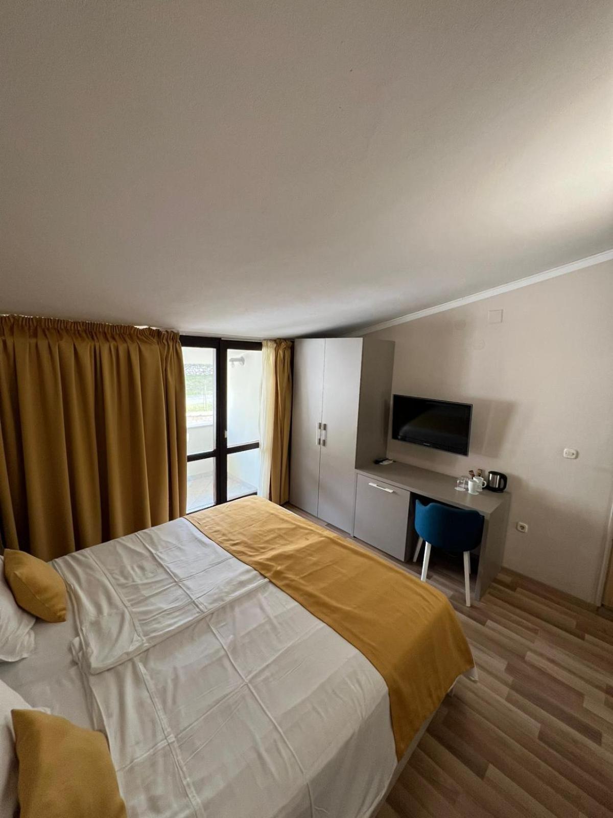 Bellevue Rooms Stara Baska Exterior photo